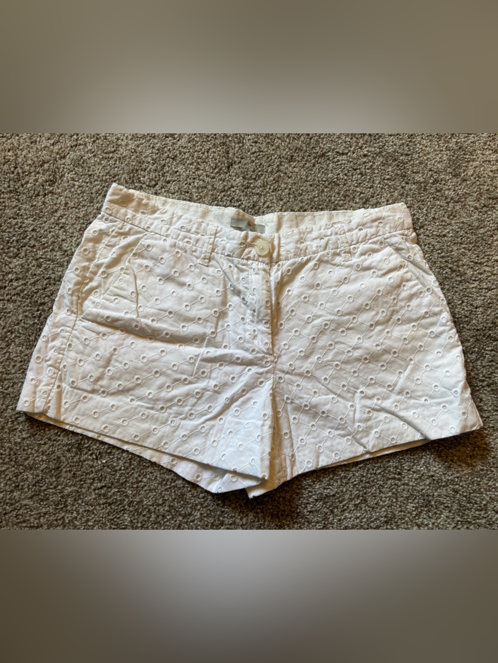 Women’s Gap White Eyelet Shorts